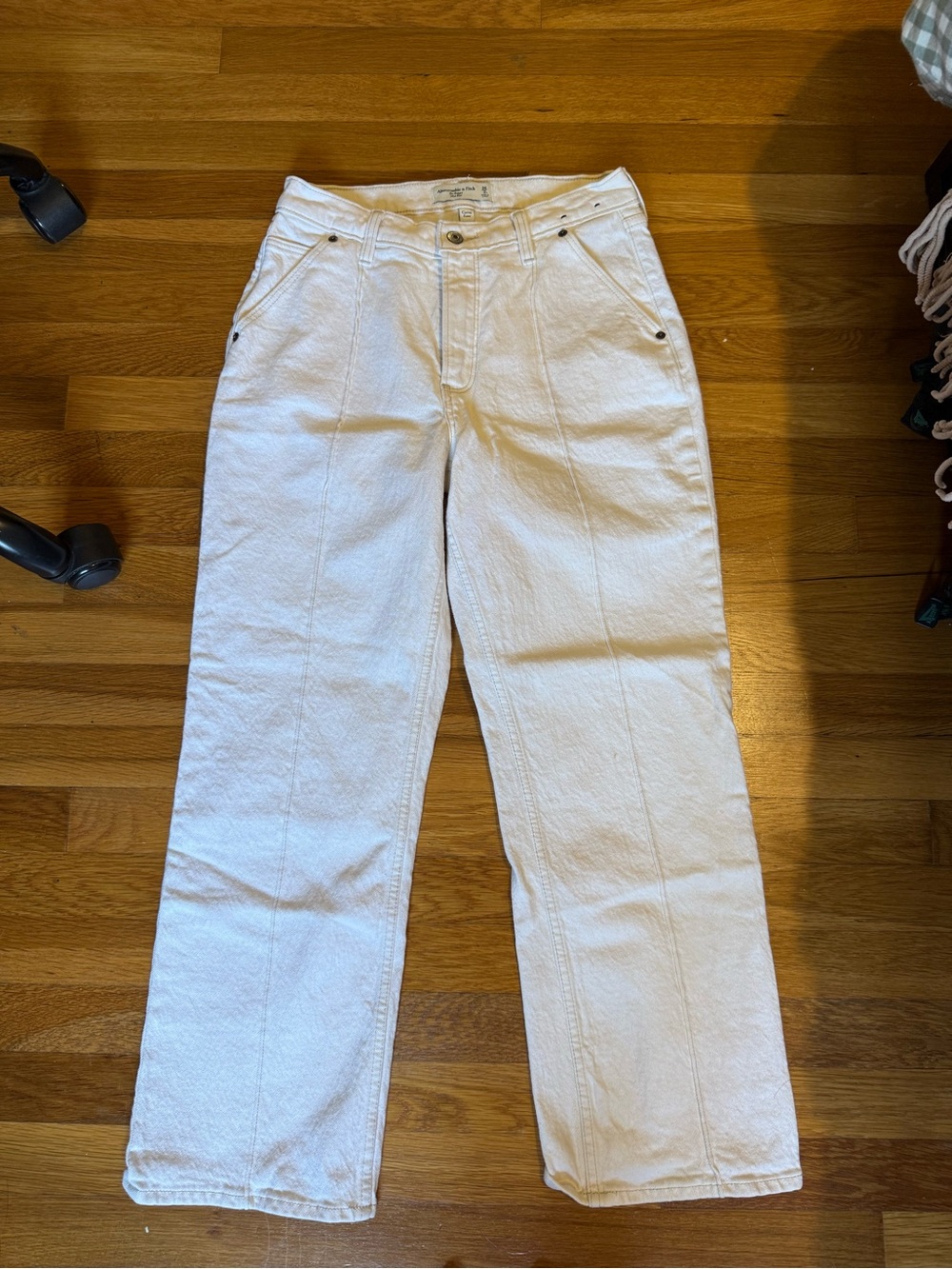Women's White low rise Abercrombie